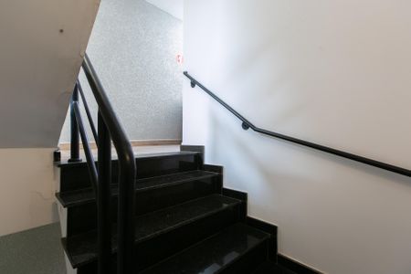 Apartamento para alugar com 38m², 2 quartos e sem vagaEscada / Entrada 