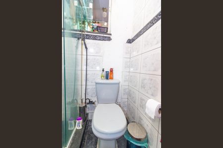 Casa à venda com 170m², 2 quartos e 1 vagaBanheiro 