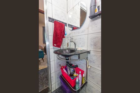 Casa à venda com 170m², 2 quartos e 1 vagaBanheiro 