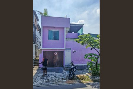 Casa à venda com 170m², 2 quartos e 1 vagaFachada