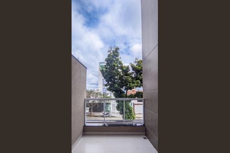 Apartamento à venda com 94m², 3 quartos e sem vagaVaranda