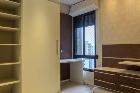 Apartamento à venda com 224m², 3 quartos e 3 vagasSuíte 2