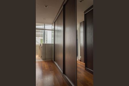 Apartamento à venda com 224m², 3 quartos e 3 vagasCloset da suíte 1