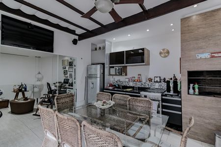 Apartamento à venda com 300m², 3 quartos e 1 vaga Apartamento à venda com 300m², 3 quartos e 1 vagaÁrea Gourmet / Churrasqueira