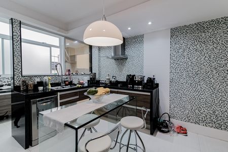 Apartamento à venda com 300m², 3 quartos e 1 vaga Apartamento à venda com 300m², 3 quartos e 1 vagaCozinha