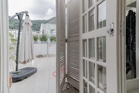 Apartamento à venda com 300m², 3 quartos e 1 vaga Apartamento à venda com 300m², 3 quartos e 1 vagaQuarto 3 Acesso Piscina