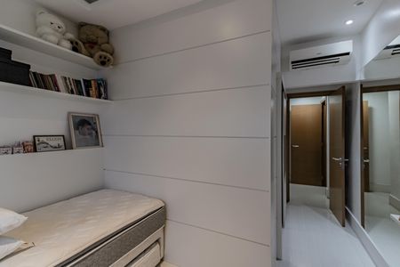 Apartamento à venda com 300m², 3 quartos e 1 vaga Apartamento à venda com 300m², 3 quartos e 1 vagaQuarto 1
