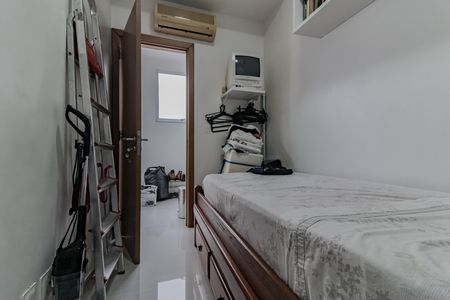 Apartamento à venda com 300m², 3 quartos e 1 vaga Apartamento à venda com 300m², 3 quartos e 1 vagaQuarto de Serviço