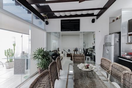 Apartamento à venda com 300m², 3 quartos e 1 vaga Apartamento à venda com 300m², 3 quartos e 1 vagaÁrea Gourmet / Churrasqueira