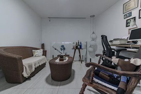 Apartamento à venda com 300m², 3 quartos e 1 vaga Apartamento à venda com 300m², 3 quartos e 1 vagaEscritório