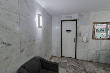 Apartamento à venda com 300m², 3 quartos e 1 vaga Apartamento à venda com 300m², 3 quartos e 1 vagaElevador