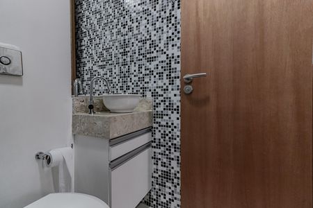 Apartamento à venda com 300m², 3 quartos e 1 vaga Apartamento à venda com 300m², 3 quartos e 1 vagaBanheiro de Serviço