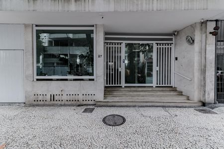 Apartamento à venda com 300m², 3 quartos e 1 vaga Apartamento à venda com 300m², 3 quartos e 1 vagaFachada