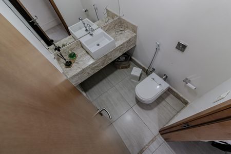 Apartamento à venda com 300m², 3 quartos e 1 vaga Apartamento à venda com 300m², 3 quartos e 1 vagaLavabo 2