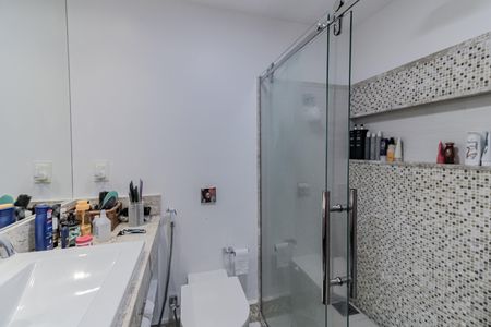Apartamento à venda com 300m², 3 quartos e 1 vaga Apartamento à venda com 300m², 3 quartos e 1 vagaQuarto 2 - Banheiro