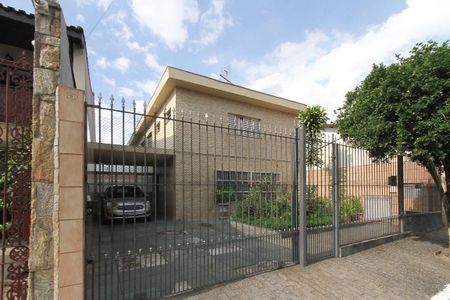 Casa à venda com 280m², 4 quartos e 3 vagasFachada