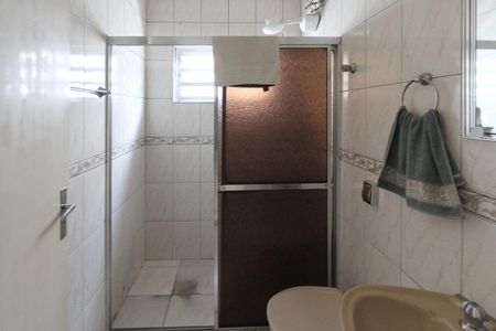 Casa à venda com 280m², 4 quartos e 3 vagasBanheiro social