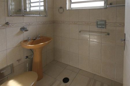 Casa à venda com 280m², 4 quartos e 3 vagasBanheiro da Suíte