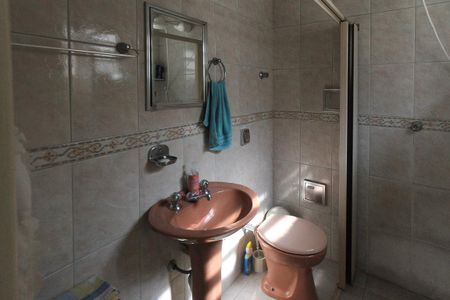 Casa à venda com 280m², 4 quartos e 3 vagasBanheiro da suite 02