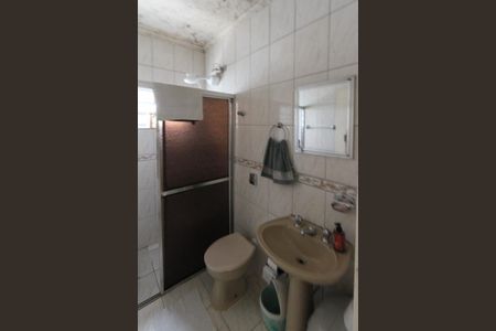 Casa à venda com 280m², 4 quartos e 3 vagasBanheiro social