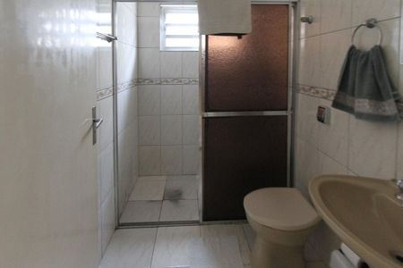 Casa à venda com 280m², 4 quartos e 3 vagasBanheiro social