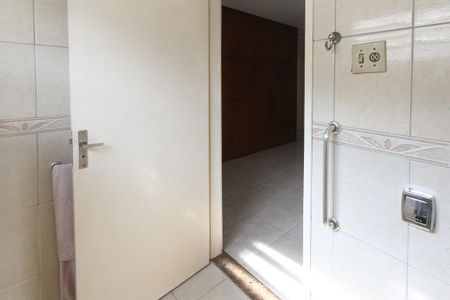 Casa à venda com 280m², 4 quartos e 3 vagasBanheiro da Suíte