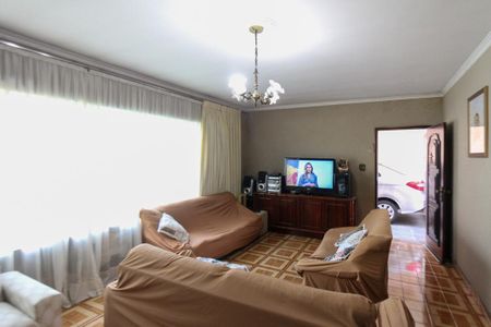 Casa à venda com 280m², 4 quartos e 3 vagasSala