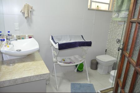 Casa de condomínio à venda com 120m², 3 quartos e 2 vagasBanheiro