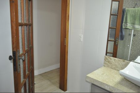 Casa de condomínio à venda com 120m², 3 quartos e 2 vagasBanheiro