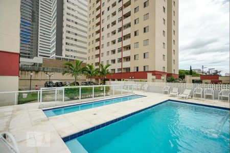 Apartamento à venda com 68m², 3 quartos e 2 vagasCondomínio - Piscina 