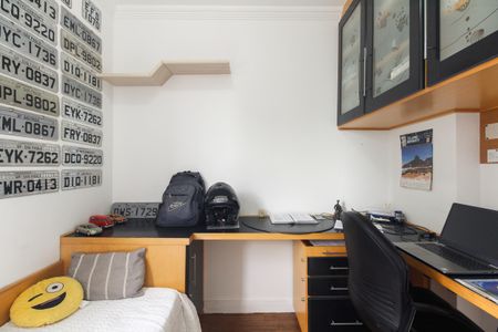 Apartamento à venda com 68m², 3 quartos e 2 vagasQuarto 3