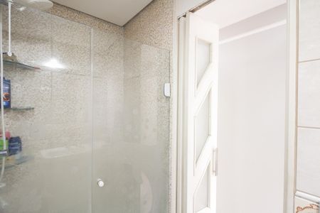 Apartamento à venda com 68m², 3 quartos e 2 vagasBanheiro 