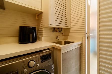 Apartamento à venda com 69m², 2 quartos e 1 vaga Apartamento à venda com 69m², 2 quartos e 1 vagaÁrea de Serviço