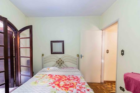 Casa à venda com 239m², 4 quartos e 3 vagas Casa à venda com 239m², 4 quartos e 3 vagasQuarto 3 Suíte