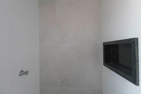 Apartamento à venda com 44m², 2 quartos e 1 vaga Apartamento à venda com 44m², 2 quartos e 1 vagaBanheiro