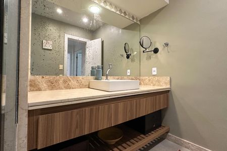 Apartamento à venda com 140m², 2 quartos e sem vagaBanheiro Social