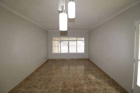 Casa à venda com 125m², 4 quartos e 2 vagasSala