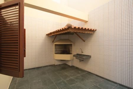 Casa para alugar com 220m², 3 quartos e 2 vagas Casa para alugar com 220m², 3 quartos e 2 vagasChurrasqueira