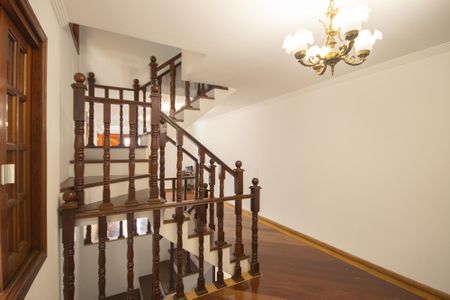 Casa para alugar com 220m², 3 quartos e 2 vagas Casa para alugar com 220m², 3 quartos e 2 vagasSala