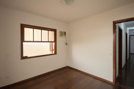 Casa para alugar com 220m², 3 quartos e 2 vagas Casa para alugar com 220m², 3 quartos e 2 vagasQuarto 1