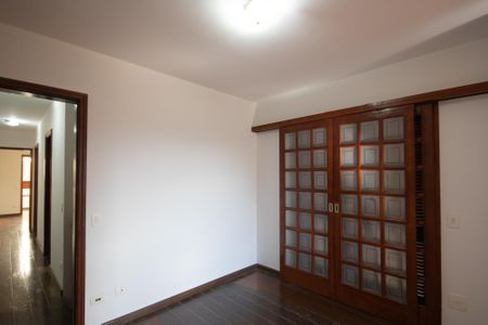 Casa para alugar com 220m², 3 quartos e 2 vagas Casa para alugar com 220m², 3 quartos e 2 vagasSuite