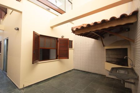 Casa para alugar com 220m², 3 quartos e 2 vagas Casa para alugar com 220m², 3 quartos e 2 vagasChurrasqueira