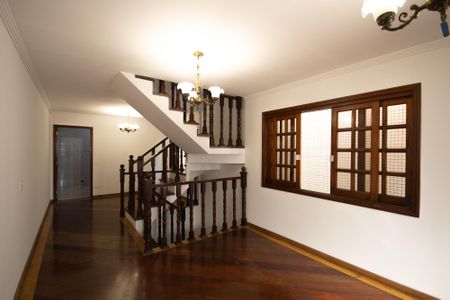 Casa para alugar com 220m², 3 quartos e 2 vagas Casa para alugar com 220m², 3 quartos e 2 vagasSala