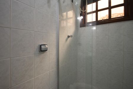 Casa para alugar com 220m², 3 quartos e 2 vagas Casa para alugar com 220m², 3 quartos e 2 vagasBanheiro de Serviço