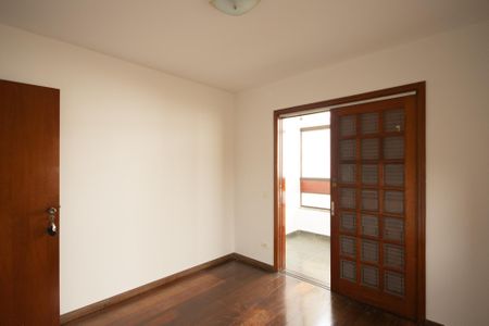 Casa para alugar com 220m², 3 quartos e 2 vagas Casa para alugar com 220m², 3 quartos e 2 vagasQuarto 1
