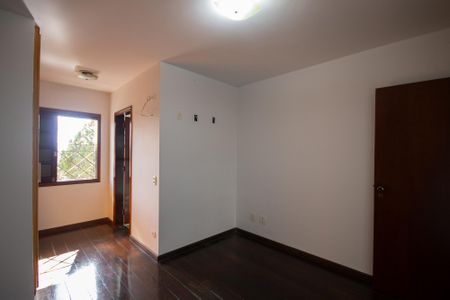 Casa para alugar com 220m², 3 quartos e 2 vagas Casa para alugar com 220m², 3 quartos e 2 vagasSuite