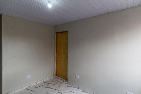 Casa para alugar com 48m², 2 quartos e sem vaga Casa para alugar com 48m², 2 quartos e sem vagaSala