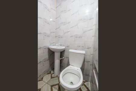 Casa para alugar com 48m², 2 quartos e sem vaga Casa para alugar com 48m², 2 quartos e sem vagaBanheiro