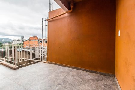 Casa para alugar com 48m², 2 quartos e sem vaga Casa para alugar com 48m², 2 quartos e sem vagaVaranda