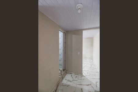 Casa para alugar com 48m², 2 quartos e sem vaga Casa para alugar com 48m², 2 quartos e sem vagaCorredor
